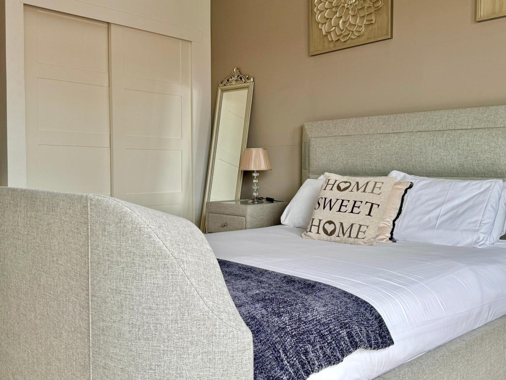 Apartment Victoria With Free Parking Scarborough Exterior foto