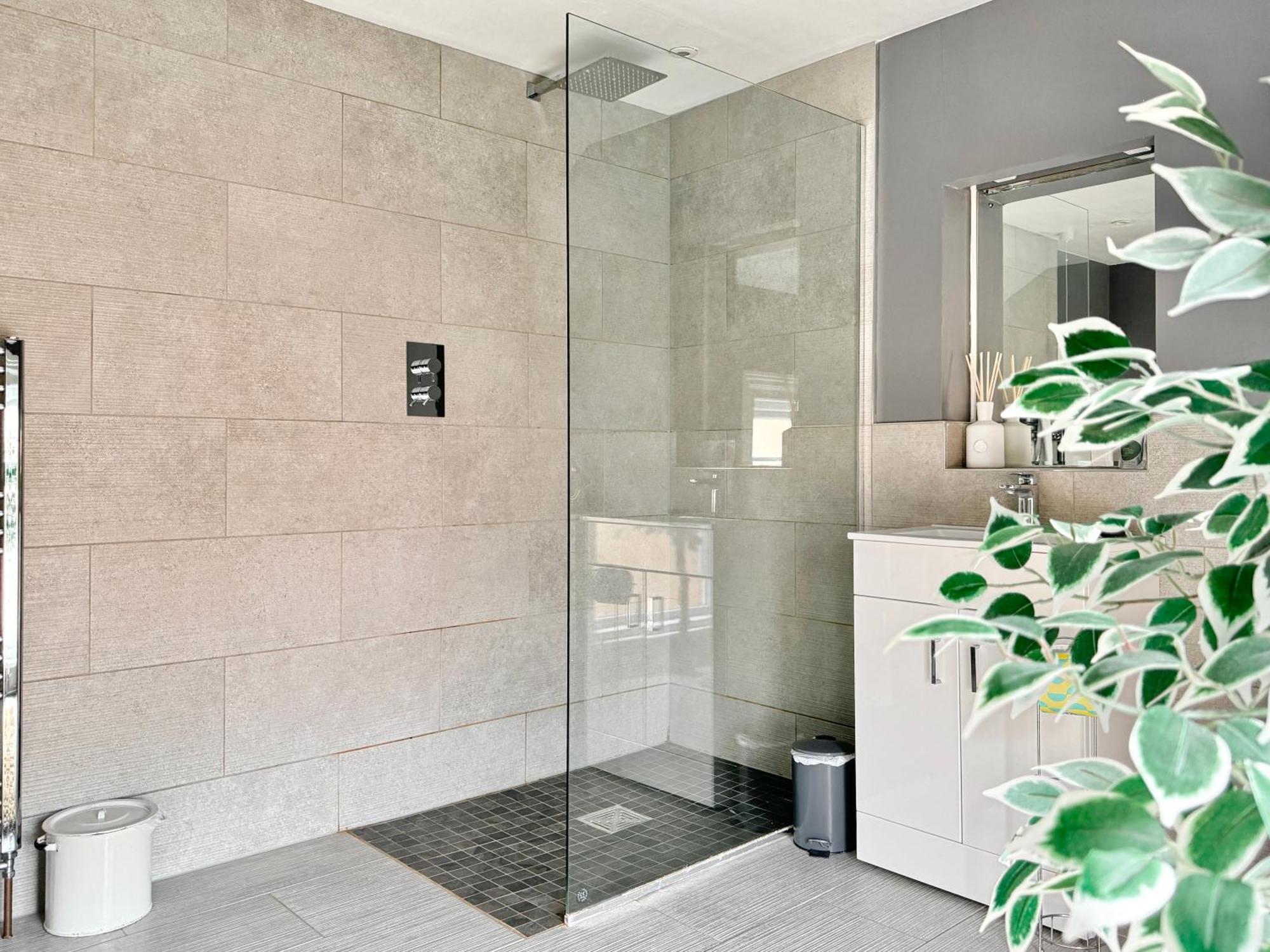 Apartment Victoria With Free Parking Scarborough Exterior foto